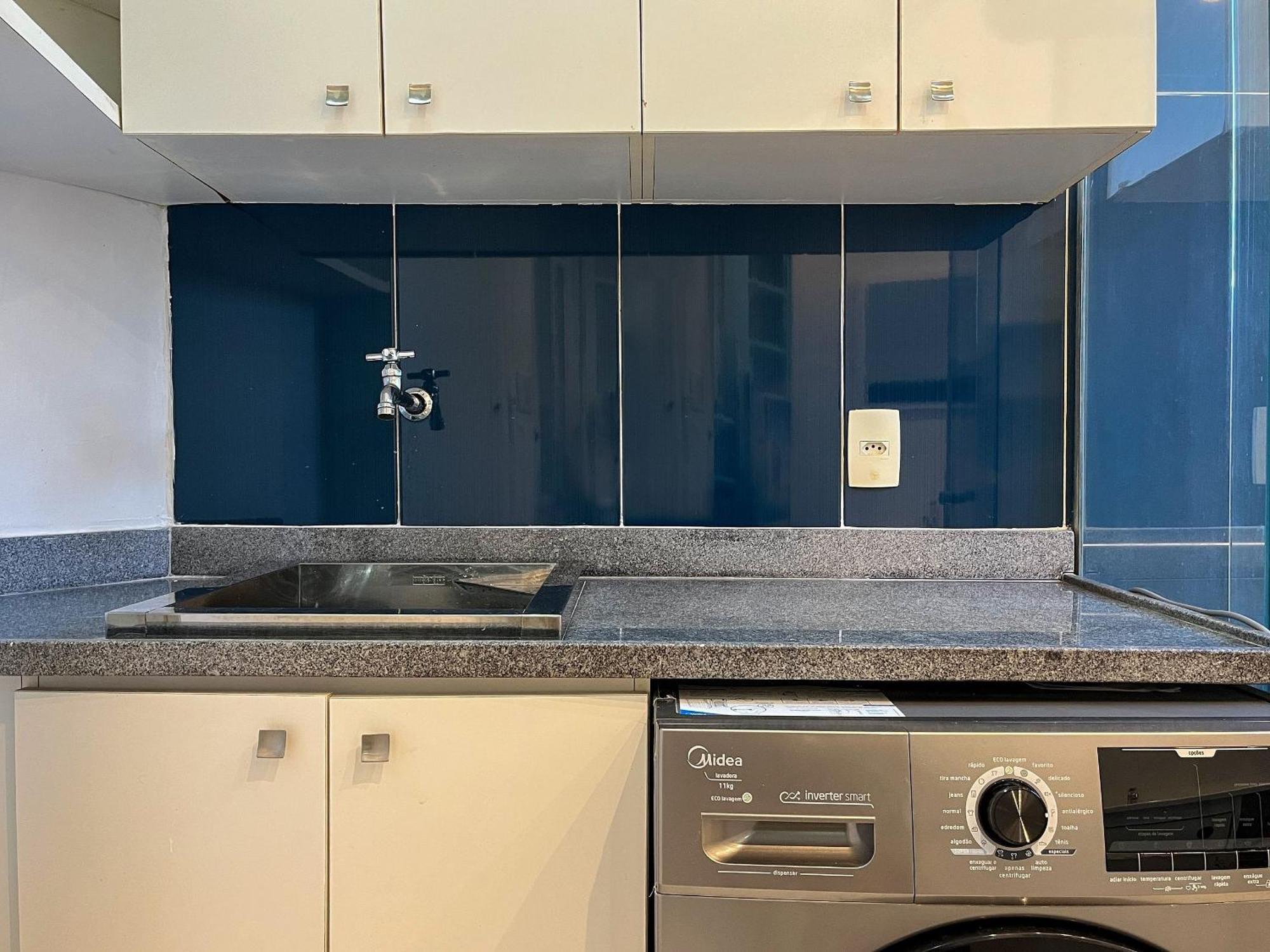 Qto&sala Em Copacabana, 450 Metros Da Apartamento *
