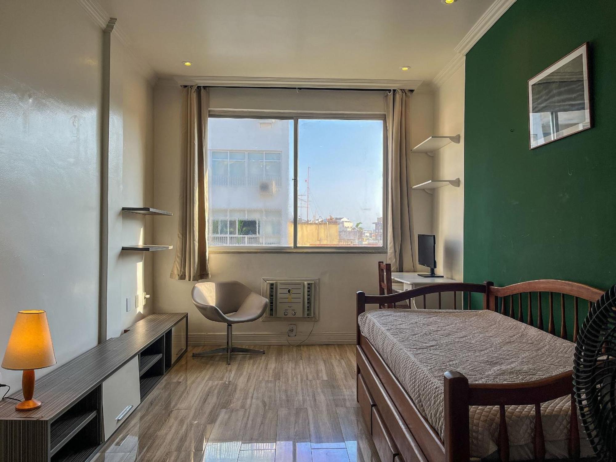 Appartamento Qto&sala Em Copacabana, 450 Metros Da *
