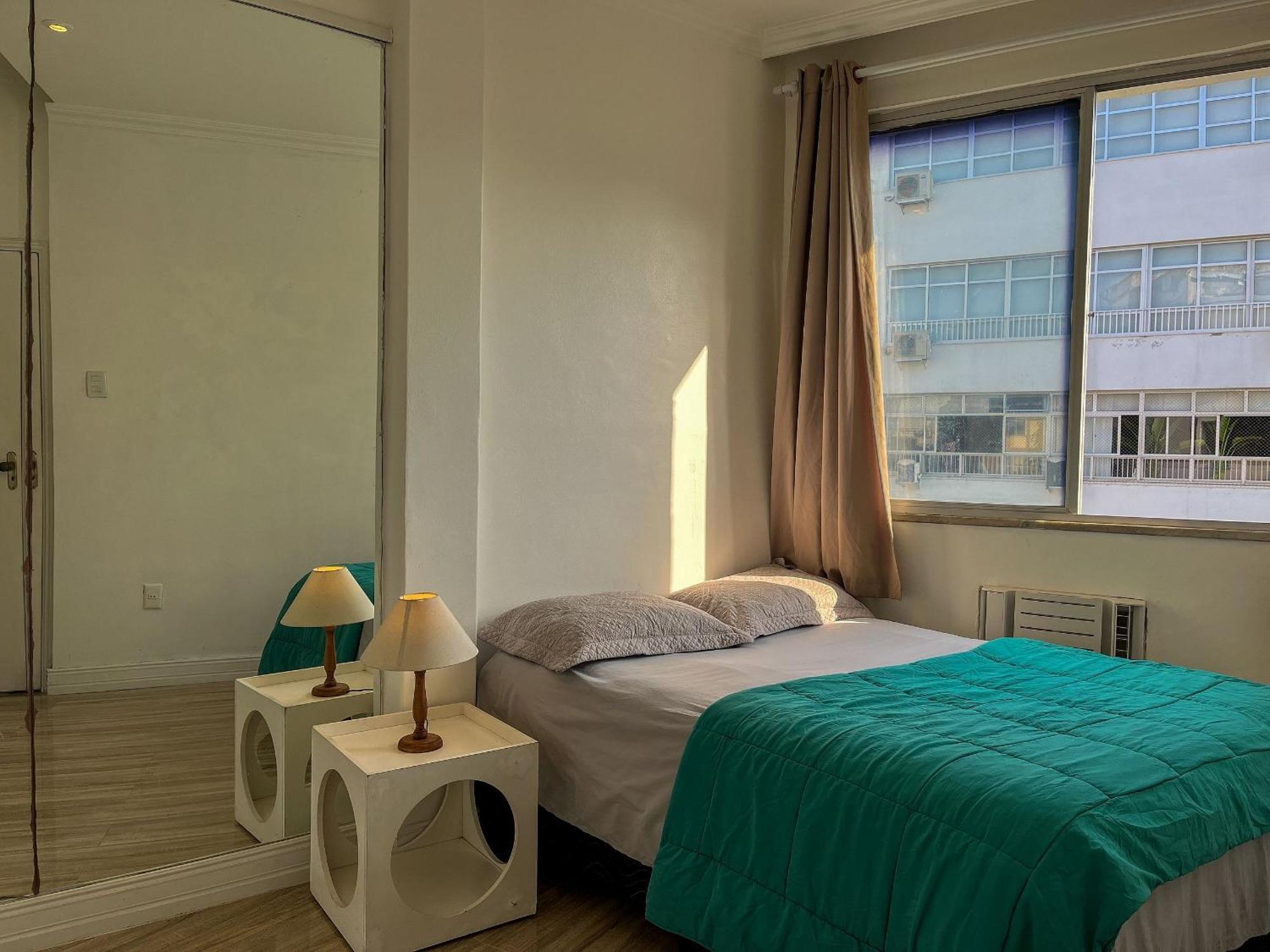 Qto&sala Em Copacabana, 450 Metros Da Appartamento