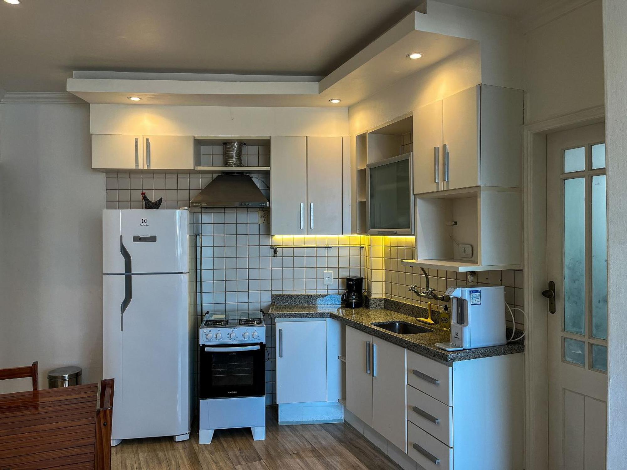 Appartamento Qto&sala Em Copacabana, 450 Metros Da