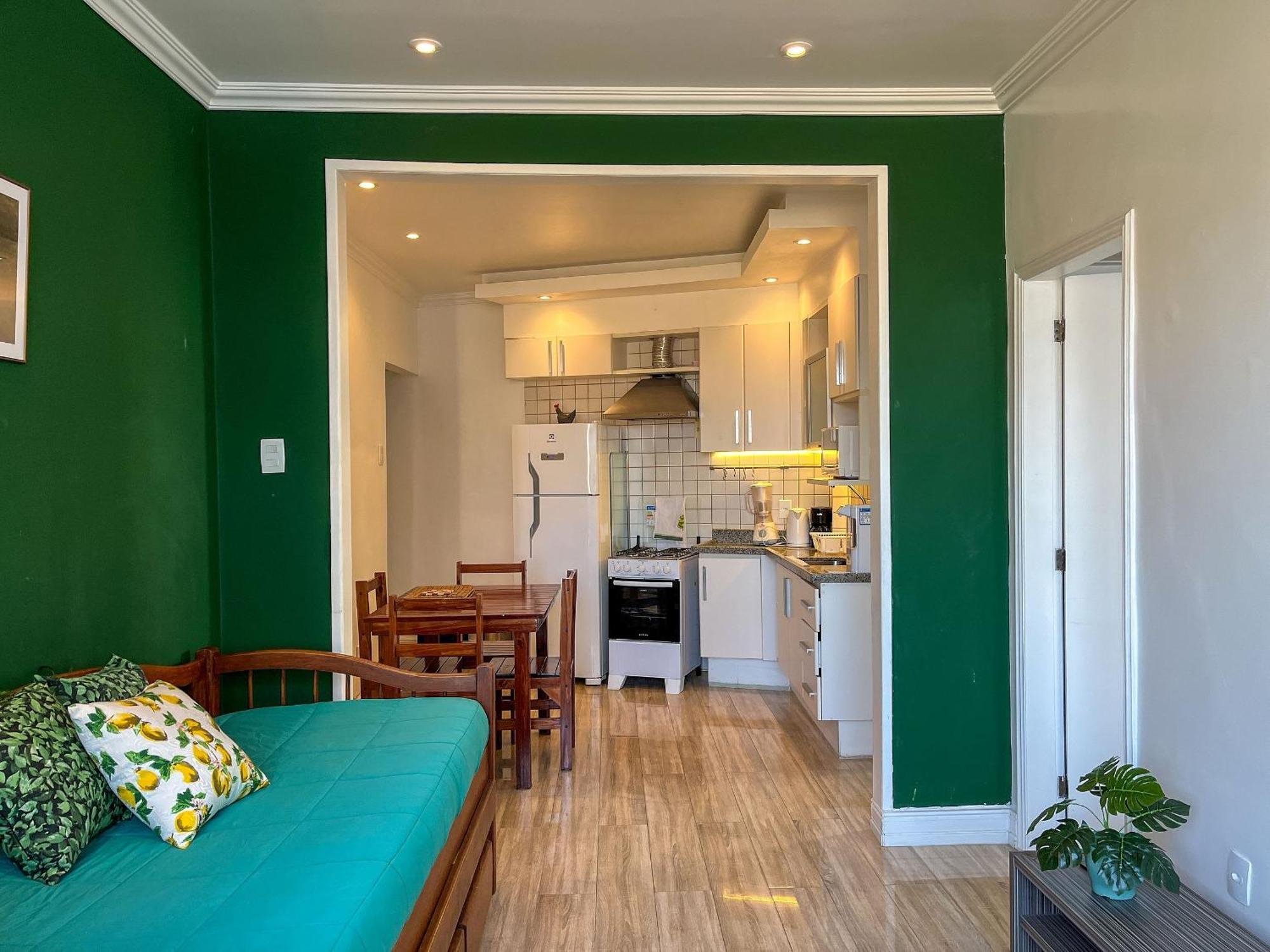 Appartamento Qto&sala Em Copacabana, 450 Metros Da
